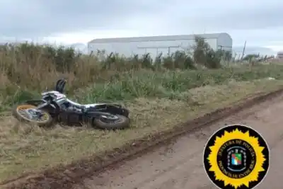 Accidente en moto en Villaguay: hallaron el vehículo en la banquina y al conductor gravemente herido