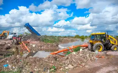 La Capital en alerta: el intenso operativo municipal para contener la furia del río Dulce
