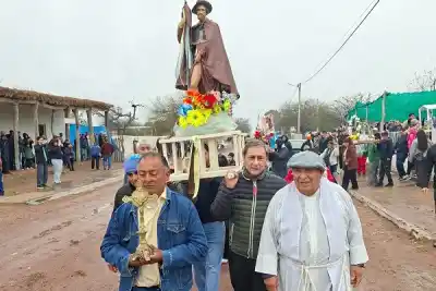 Fe, tradición y reencuentro: el vicegobernador se sumó a las Fiestas Patronales de Atoj Pozo