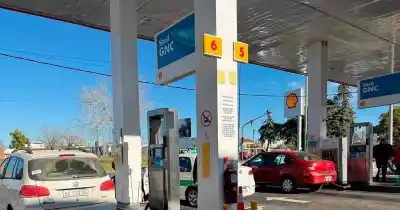 El drama del GNC que no cesa: estaciones sin gas y conductores a la deriva en pleno fin de semana
