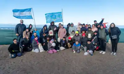 Niños y familias coparon Playa Unión con cañas, juegos y sorpresas en una jornada inolvidable
