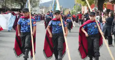 Barrio Mosconi se viste de fiesta: el desfile por San Martín que no te podés perder