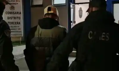 Tenía una orden de captura y lo atraparon en un control de rutina: qué pasó en Trelew
