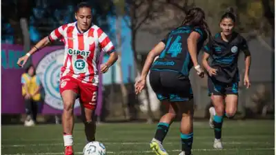Unión se desinfló en el descuento y Belgrano le arrebató el triunfo en Córdoba