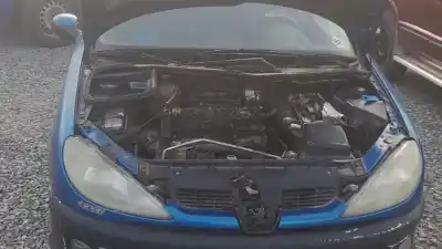 El incendio que pudo ser tragedia: un auto en llamas en pleno estacionamiento
