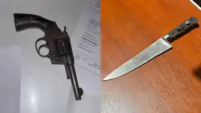 Un hermano lo amenazó con un arma de fuego y un cuchillo: el insólito detalle que complica al agresor