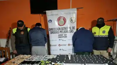 Cayeron tres puntos de venta de drogas en Santa Ana: el increíble botín que secuestraron