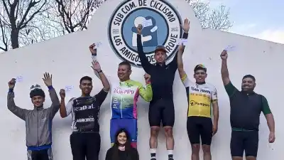 Emoción sobre la línea: Darío Díaz se llevó la fecha 24 del Ciclismo Libre