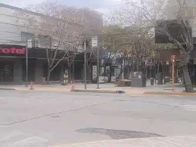 El centro de San Juan se quedó vacío: el inesperado efecto del feriado que nadie esperaba
