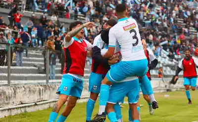 El Lobo festejó pero sigue escolta: así quedó la cima de la Primera Nacional