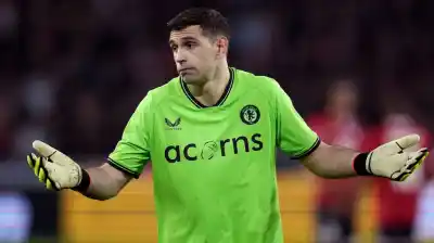 El Dibu Martínez se queda sin equipo: la Juventus lo descartó y el Aston Villa ya tiene reemplazo