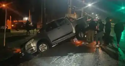 Se cayó a una acequia en San Carlos y la alcoholemia reveló un número escalofriante