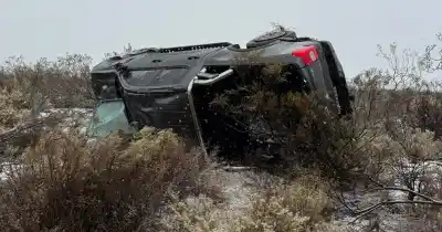 Volcó una camioneta en una ruta de San Rafael: hallaron nieve y peligro de hielo en el asfalto