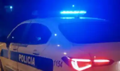 Vecinos de Km.8 atraparon a un ladrón que intentaba entrar a un comercio