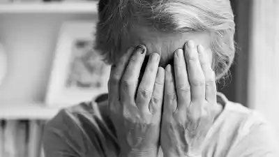 Golpe de puño en el ojo: la denuncia de una mujer de 67 años que mantiene en vilo a la Justicia