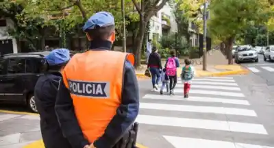 Buscan blindar los accesos a las escuelas: la nueva apuesta para frenar la inseguridad en el Conurbano