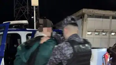Un hombre de 40 años fue detenido en Villa Nueva: ¿qué hacía con las cerraduras?