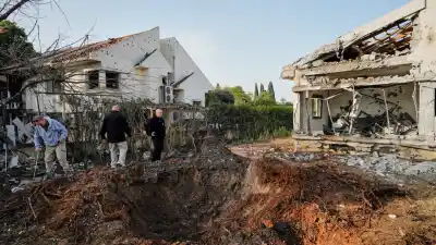 Impacto directo: El misil que borró una casa del mapa en Israel y desató una escalada sin precedentes