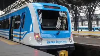 Tras una espera que parecía eterna, el Tren Mitre regresa a Retiro con un secreto bajo las vías