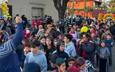 Más de 400 vecinos celebraron el Día de las Infancias en Monte Grande: sorteos y regalos para los más chicos