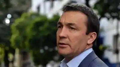 Doble crimen en Florencio Varela: la furia vecinal desató una pueblada y Watson apuntó contra las fronteras