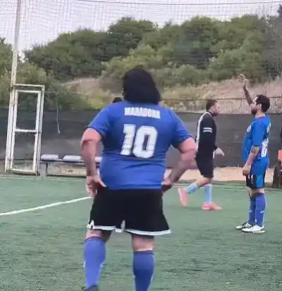 La insólita aparición de un 'Maradona' en Pinamar que hizo explotar las redes