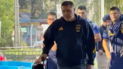 Con Riquelme al frente, Boca ya está en Paraguay y define los últimos detalles para la revancha