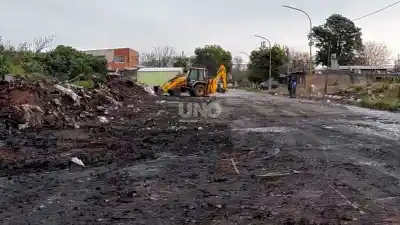 En plena noche y a horas del operativo: volvieron a convertir en basural la esquina de Gorostiaga y Zavalla