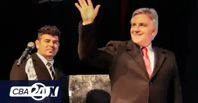 La promesa que Llaryora cumplió en Villa Tulumba y el desfile de anuncios que sacudió la noche