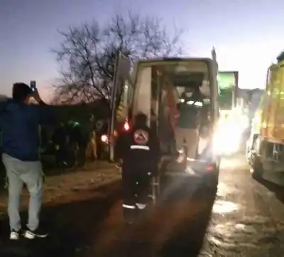 Despiste y accidente en la Ruta 325 por derrame de cachaza