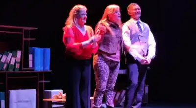 La Cuarta Pared regresó a escena en Güemes con una comedia que atrapó a todos