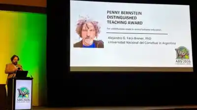 Un argentino que estudia hormigas se llevó un premio en Estados Unidos y rompió un récord histórico