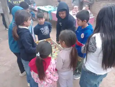 Fiesta solidaria en Río Dulce: el merendero 'Carita Feliz' celebró el Día del Niño