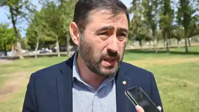 El dictamen que complica al Concejo de Allen: sostienen que se extralimitó al suspender a Román