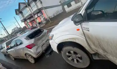 Tres vehículos chocaron en una transitada esquina de Río Grande y el detalle que llamó la atención