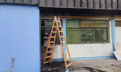 Escuela 174: avanzan las reparaciones tras el incendio, pero el vandalismo sigue preocupando