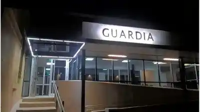 Caminaba por el barrio San Lorenzo y un disparo lo dejó herido: no vio a sus agresores