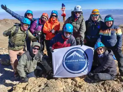 De Trelew a las cumbres neuquinas: la historia del guía que convirtió su pasión en profesión