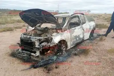 El humo los alertó a tiempo: así escaparon de una camioneta envuelta en llamas en la Ruta 9