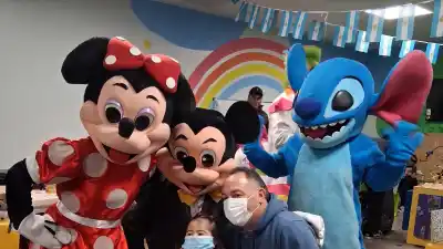 La emoción de los niños del Hospital Rawson que recibieron una visita inesperada