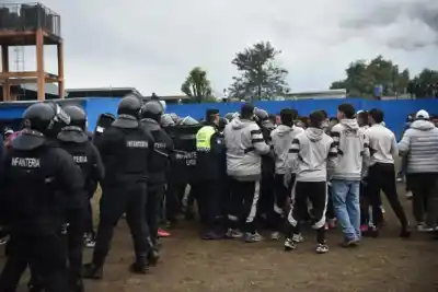 El jefe de Policía culpó a los jugadores por la suspensión de la final y reveló qué pasó en los vestuarios