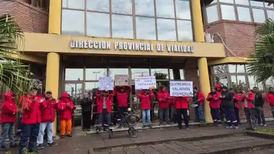 Trabajadores viales estallan: denuncian salarios de miseria y amenazan con parar toda la provincia