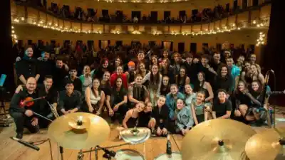 Vuelve el show que paraliza Paraná: más de 40 artistas y una noche que promete emociones fuertes