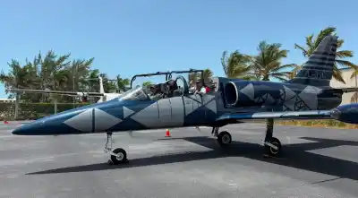 Un piloto salteño cruza 8.300 kilómetros en un avión de combate: tormentas, escapes y un aterrizaje para el recuerdo