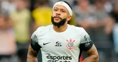 La renovación de Memphis Depay en Corinthians: el tenso conflicto con los hinchas y el detalle que define su presencia ante Central