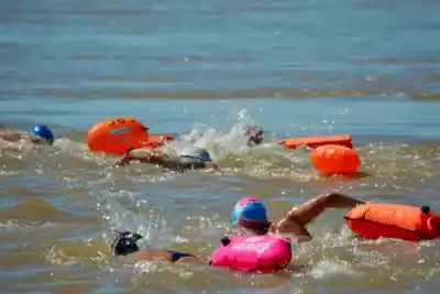 ¿Querés nadar 21 km por el Paraná? Confirmaron la fecha de la Maratón Villa Urquiza-Paraná