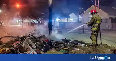 Alerta en Caleta Olivia: un incendio en plena madrugada movilizó a los bomberos