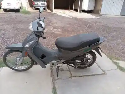 Le robaron la moto a punta de pistola cuando llegaba a un viaje: la insólita emboscada en Rawson