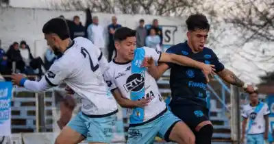 Un desvío en el área y un grito que rompió el silencio: así fue el triunfo agónico de Argentino de Quilmes