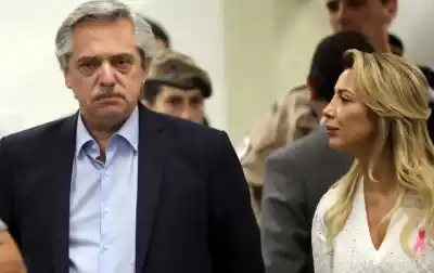 La fiesta que no se contó: denuncian a Alberto Fernández y Fabiola Yáñez por usar el Tango 01